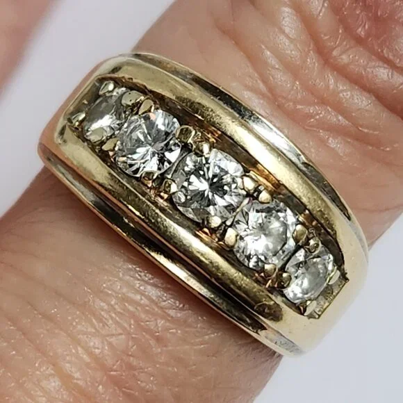 [SOLD] Vid Clip 9.38g 14k SOLID Gold Diamond Channel Set Ring Signed Sz 8 - Picture 11 of 13